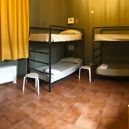 Casa Conte Rosso Hostel *