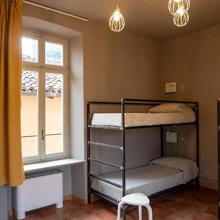 Casa Conte Rosso Auberge de jeunesse *