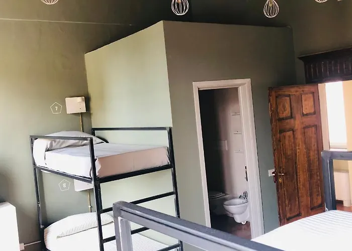 Casa Conte Rosso אביליאנה