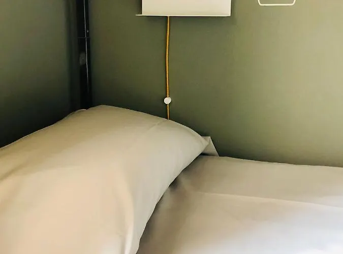 Casa Conte Rosso אכסניה *