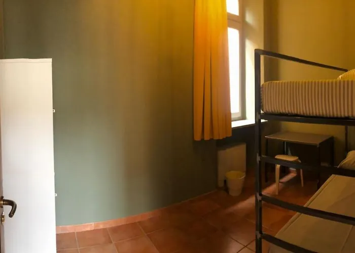Casa Conte Rosso אכסניה אביליאנה